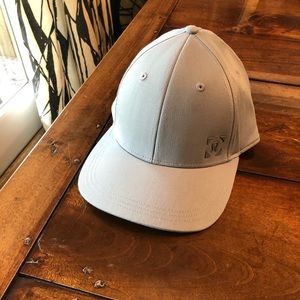 On the fly Lulu ball cap. NWTO!